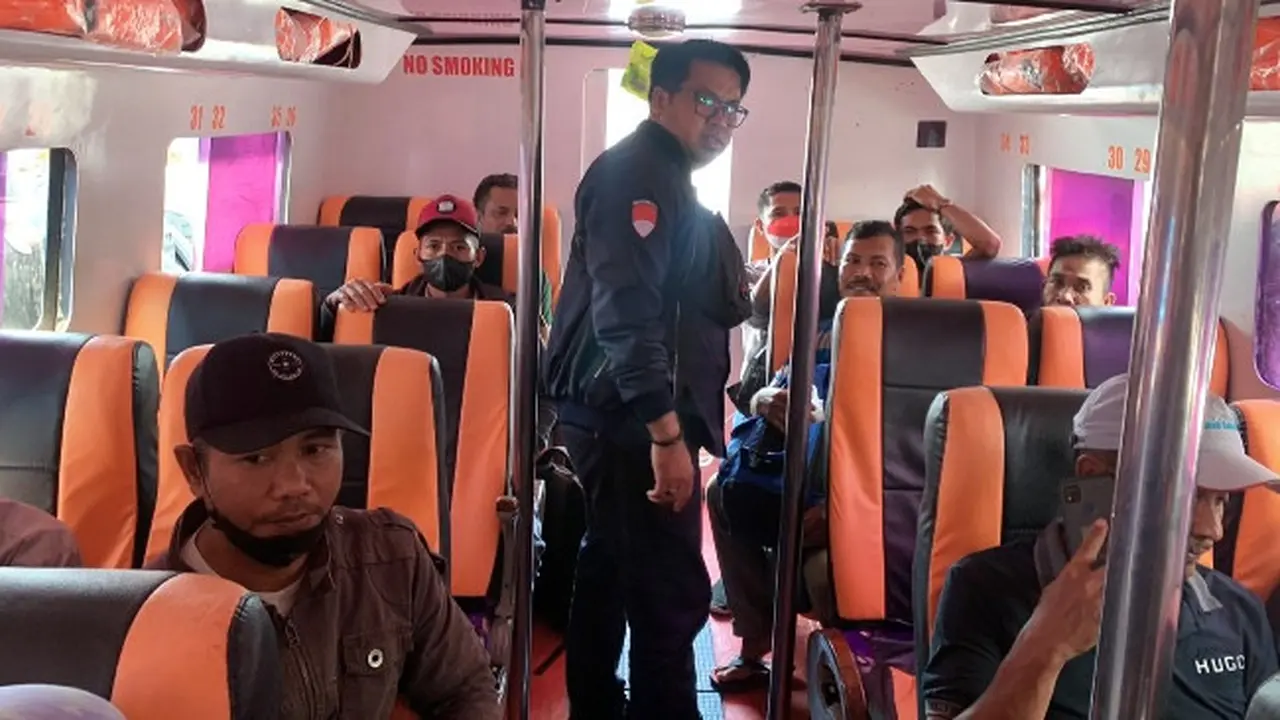 Pnyerahan Pekerja Migran Indonesia ke pihak terkait untuk dibina.