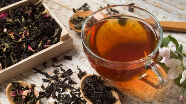 teh hangat angkringan solo