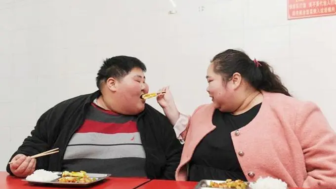 Pasangan Ini Harus Turunkan Berat Badan agar Bisa Bercinta