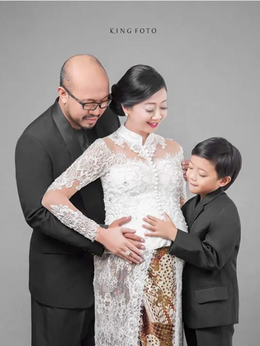 Rayyan Gibran Ibrahim anak kedua Asri Welas dan Galiech Ridha Rahardja lahir pada 12 April 2017 silam. Kehadiran anak kedua ini setelah menanti selama delapan tahun. (Instagram/asri_welas)