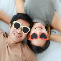 ilustrasi couple cinta bahagia/Bangkok Click Studio/Shutterstock