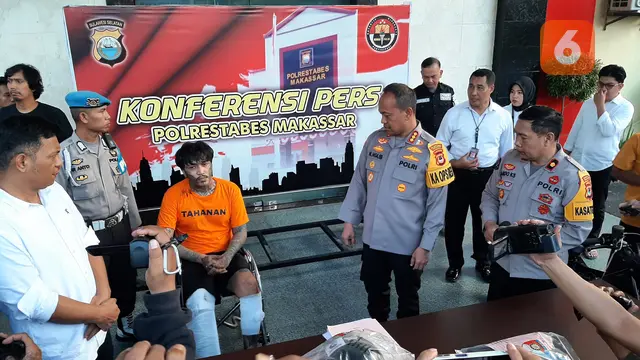 Polrestabes Makassar tangkap pelaku penganiayaan pemudik asal Kalimantan (Liputan6.com/Fauzan)