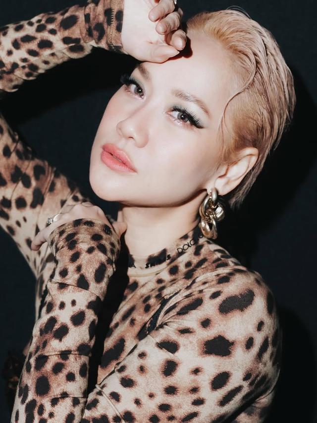 Jadi Juri Indonesian Idol, BCL Cosplay Jadi Macan (credit: instagram/itsmebcl)