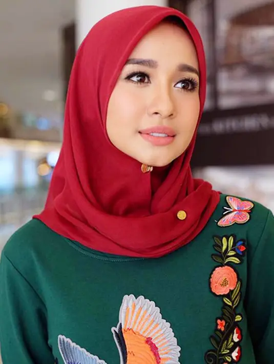 "Saya enggak bisa ngomong panjang lebar. Karena yang namanya jodoh kan sebelum di meja hijau (KUA) itu namanya bukan jodoh. Jadi doakan semoga semuanya berjalan dengan lancar dan diberi keberkahan,"ucap Laudya Cynthia Bella. (Instagram/laudyacynthiabella)