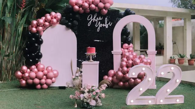 6 Potret Acara Ulang Tahun Ghea Youbi ke-22, Dihadiri Kekasih dan Tampil Berhijab