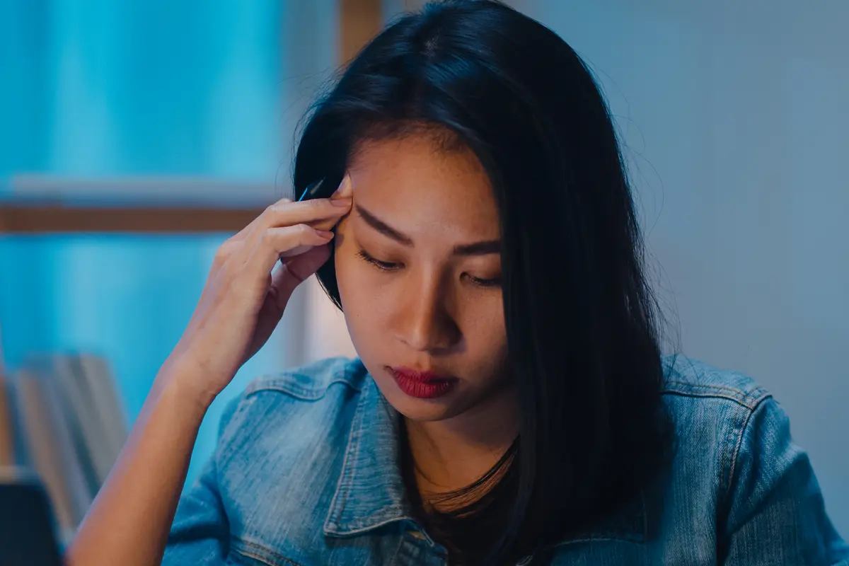 wanita juli yang tidak bahagia