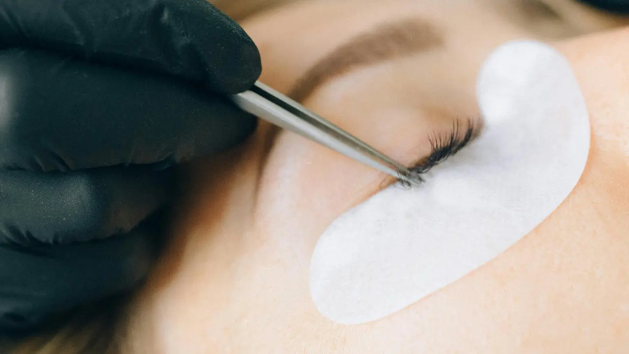 eyelash