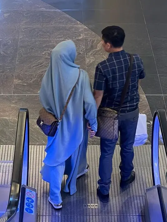 <p>"Terharu Bangettt, Baru 2 hari di Oman tapi udah dibuat Terpesona dengan Kebaikan dan Kesabaran Warga Omani disini," tulis fitricarlina. [Instagram/ll_15.9]</p>