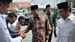 Ketua Umum Pengurus Besar Nahdlatul Ulama (PBNU) Said Aqil Siradj menghadiri acara halalbihalal Idul Fitri 1440 H di Kantor DPP PKB, Jakarta, Senin (17/6/2019). Acara ini juga dihadiri para ulama, kader dan menteri Kabinet Kerja dari PKB. (merdeka.com/Iqbal S Nugroho)