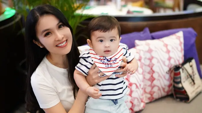 [Bintang] Sandra Dewi