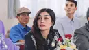 Dalam setiap agenda resmi, Nissya memilih busana formal dengan potongan yang simple namun tetap modis, seperti blazer berpotongan modern dan celana panjang berwarna netral, dipadukan dengan aksesori yang minimalis namun berkelas.   [@nissyaa].