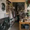 Warung Kopi & Camilan & Jasa Laundry Kiloan. Foto: Gemini