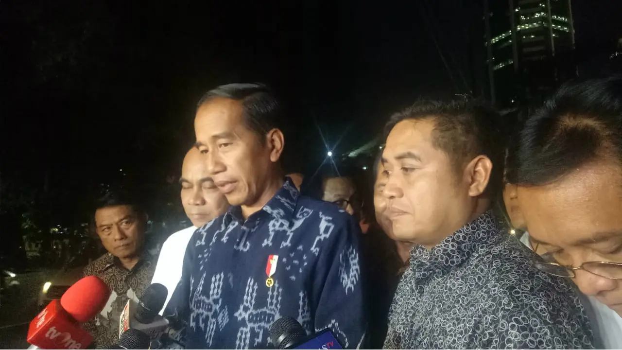 Capres nomor urut 01 Joko Widodo atau Jokowi menemui relawan Projo.