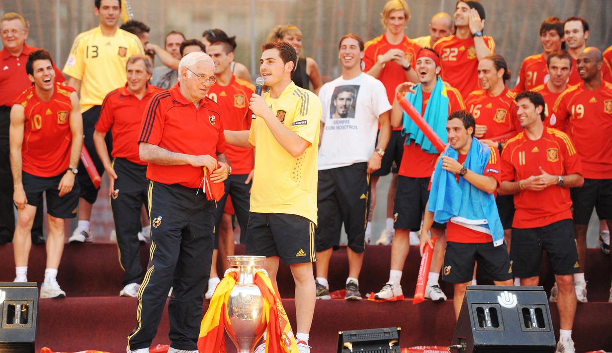 Di Euro 2008, Spanyol berhasil menyapu bersih kemenangan sejak babak grup hingga final. Di partai puncak, Tim Matador sukses melumat Jerman dengan skor tipis 1-0. (Foto:AFP/Diego Tuson)