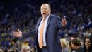Pelatih New York Knicks, Tom Thobodeau meraih gelar NBA Coach of the Year musim 2020/2021. (Foto: Getty Images via AFP/Ezra Shaw)