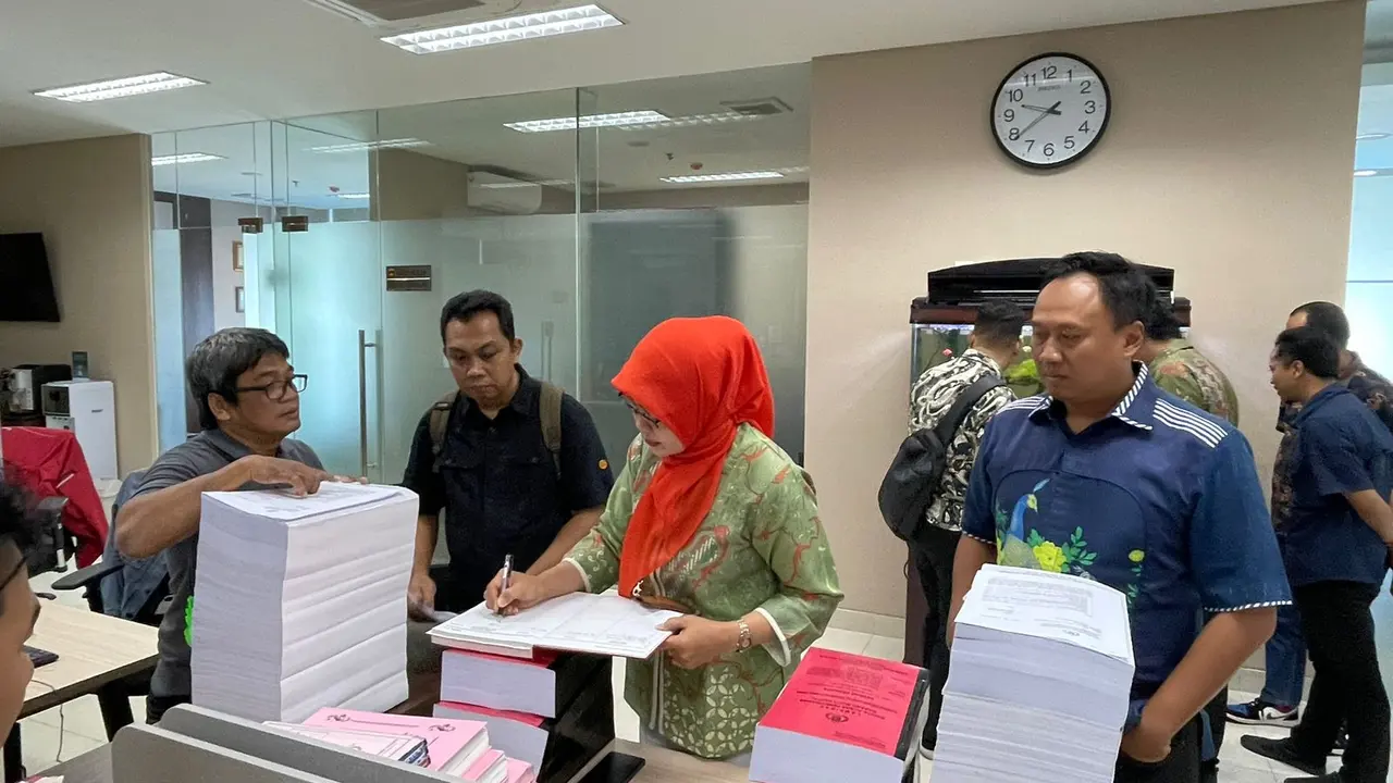 Berkas Perkara Kasus Pemerasan Firli Bahuri.