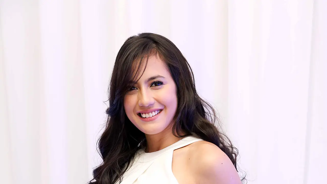 [Bintang] Pevita Pearce