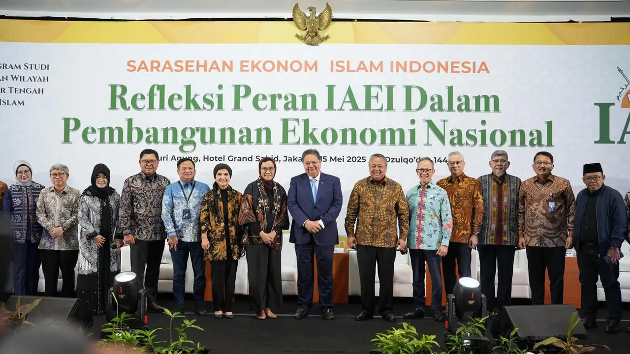 Menteri Koordinator Bidang Perekonomian Airlangga Hartarto dalam Sarasehan Ekonom Islam Indonesia