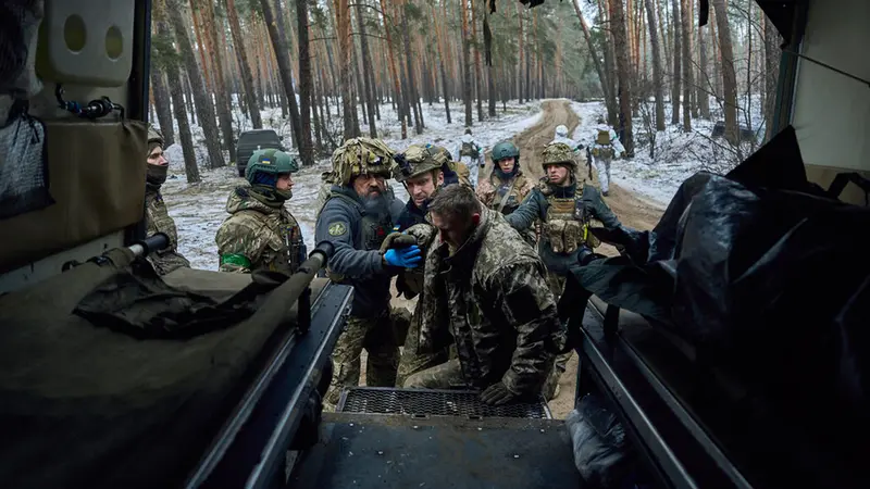 Perjuangan Tentara Medis Militer Ukraina di Medan Pertempuran Melawan Rusia