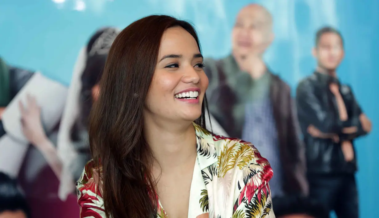 Artis pendatang baru Damita Argobie bermain dalam film bergenre komedi berjudul, Humor Baper. Dalam filmnya ini, remaja 19 tahun itu memerankan empat karakter sekaligus. (Deki Prayoga/Bintang.com)