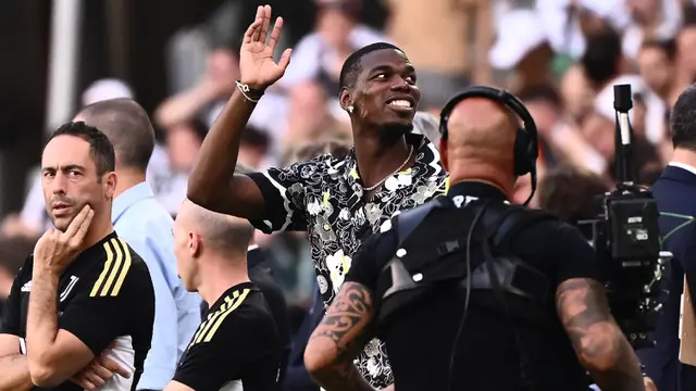 Foto: Gol Tendangan Bebas Cantik Dusan Vlahovic Gagal Bawa Juventus Raup Poin Penuh dari AS Roma di Liga Italia