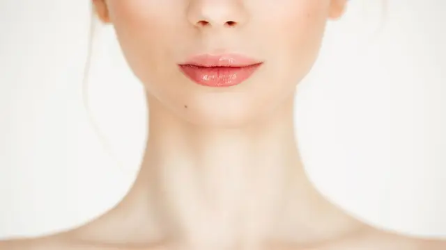 Tips Perawatan Bibir Pecah-Pecah agar Kembali Lembap dan Sehat (photo by freepik.com)