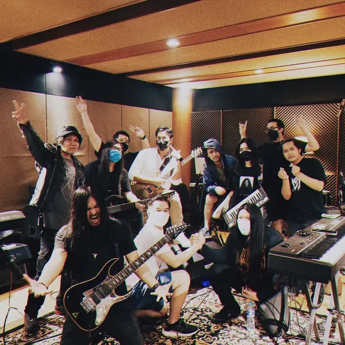 Isyana Sarasvati - Deadsquad