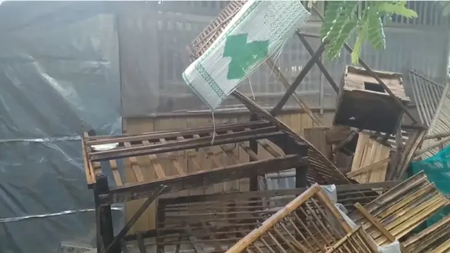 6 Potret Rumah Lord Rangga Petinggi Sunda Empire, Sederhana