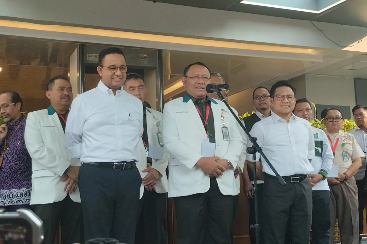 Kepala RSPAD Gatot Soebroto Budi Sulistya usai melakukan serangkaian tes kesehatan pasangan capres Anies Baswedan dan Cawapres Muhaimin Iskandar (AMIN), Sabtu (21/10/2023).