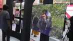 Salah satu karya foto pemenang Anugerah Jurnalistik Polri 2018 di Gandaria City, Jakarta, Rabu (18/7). Divisi Humas Polri mengadakan Anugerah Jurnalistik Polri 2018 dengan tema Bersama Polri Wujudkan Pilkada Damai 2018. (Liputan6.com/Arya Manggala)