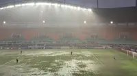 BRI Liga 1: Hujan Deras Bikin Stadion Pakansari Tergenang, Laga RANS Nusantara FC Vs Persita Dihentikan