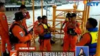 Petugas sudah melakukan pencarian sejak pukul 07.00 WIB di sekitar lokasi terbakarnya kapal.