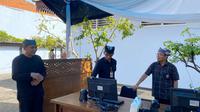 Peninjauan pelaksanaan ujian SKD CPNS yang berlangsung di Kantor Badan Kepegawaian Pendidikan dan Pelatihan (BKPP) Banyuwangi pada Kamis (31/10/2024). (Foto: Istimewa)