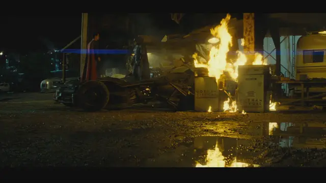 Mobil Batman Terpental Usai Tabrak Superman, Keren?