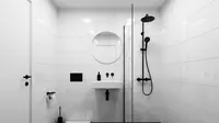 12 Desain Kamar Mandi Modern 2x2 Kloset Jongkok dan Shower, Elegan &amp; Fungsional