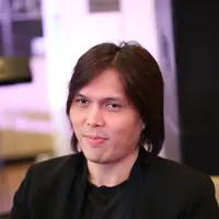 Once Mekel saat hadir di KFC Kemang pada Selasa, 30 Juni 2015 (Nizar Zulmi/Bintang.com)