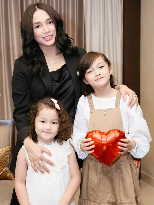 (Instagram/ussypratama)