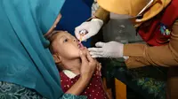 Imunisasi polio untuk anak di Surabaya. (Istimewa)