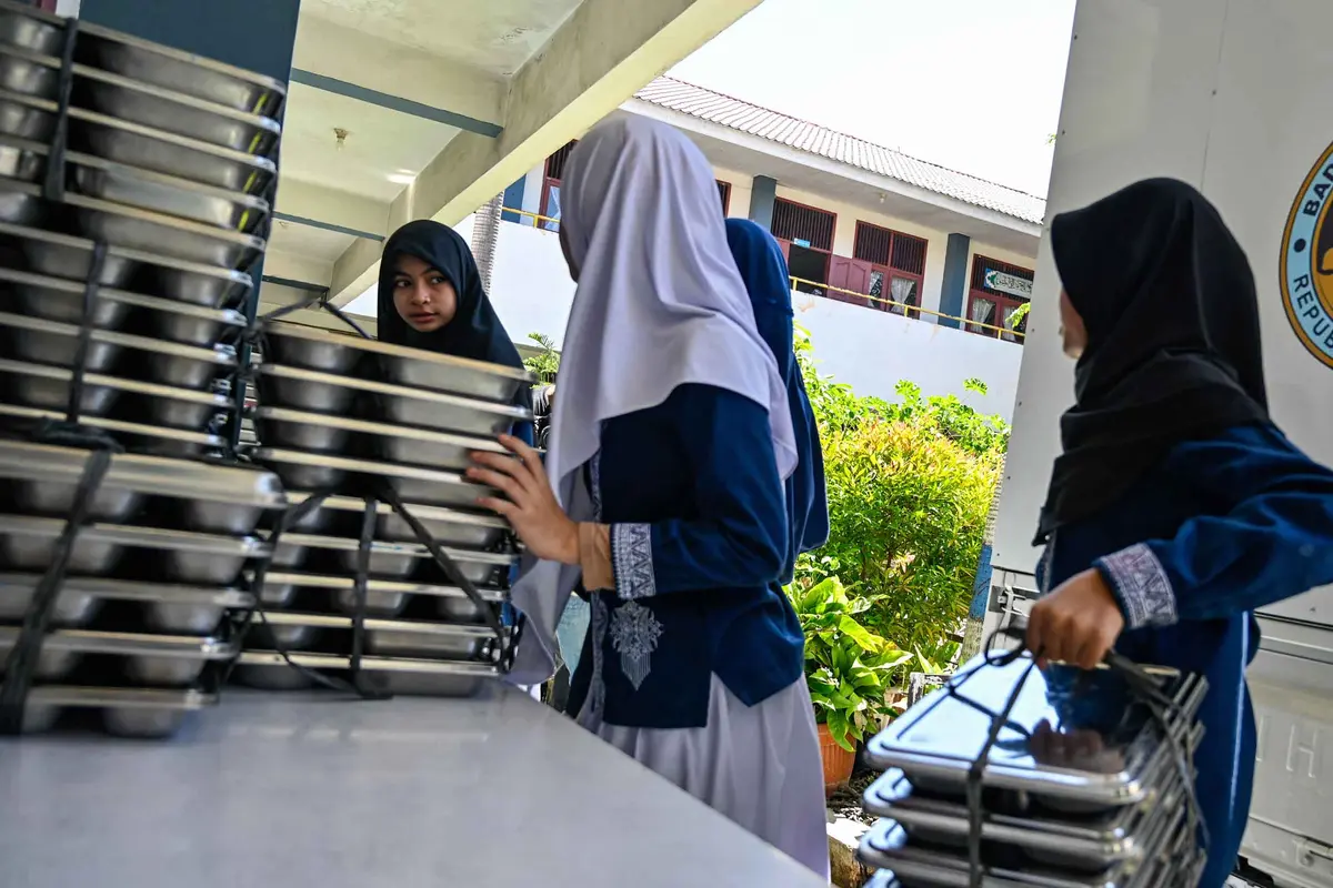 Antusiasme Siswa Sekolah Dasar di Banda Aceh Menerima Makan Bergizi Gratis