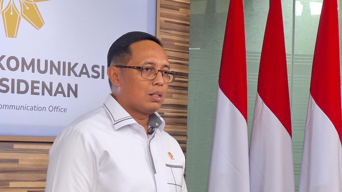 Hasan Nasbi Diangkat Jadi Komisaris Pertamina