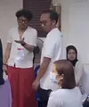 Kabar unik di hari Pemilu 2024 datang dari penyanyi Kunto Aji. Ia tak hanya menunaikan hak pilihnya, tapi juga menjadi anggota KPPS di TPS dekat tempat tinggalnya. [Foto: TikTok/nyunyu.joea]