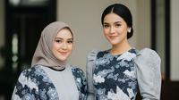 Inspirasi Model Batik Tulis Kombinasi Lengan Puff. Foto: Gemini