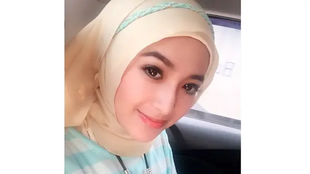 6 Potret Sylvia Fully Tampil Berhijab, Aktris Hits FTV