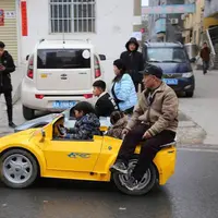 Tunjukkan rasa sayangnya terhadap cucu, kakek ini ciptakan 4 buah Lamborghini mini. | via: shanghaiist.com