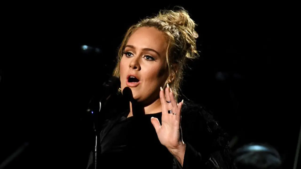 [Bintang] Adele