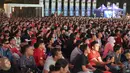 Suporter Garuda memadati tempat nonton bareng pertandingan Timnas Indonesia vs China di Kompleks Stadion Utama Gelora Bung Karno (SUGBK), Senayan, Jakarta, Selasa (15/10/2024) malam WIB. (Bola.com/Abdul Aziz)