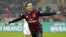 Pemain AC Milan, Giacomo Bonaventura saat merayakan gol ke gawang Torino pada laga Coppa Italia di San Siro stadium, Milan (12/1/2017). Milan menang 2-1. (AP/Antonio Calanni)