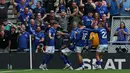 Pemain Everton, James Garner melakukan selebrasi bersama rekan-rekannya setelah mencetak gol ke gawang Brighton dalam laga Liga Inggris di Hill Dickinson pada Minggu (24/08/2025) waktu setempat. (AFP/Darren Staples)