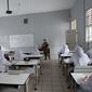 168 sekolah tingkat SMP di Tangsel mulai menggelar PTM terbatas. (Liputan6.com/Pramita Tristiawati)