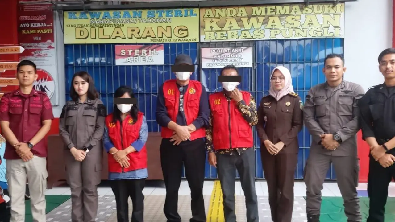 Kejari Enrekang tetapkan eks Kadis Kesehatan Kabupaten Enrekang sebagai tersangka korupsi dugaan penyelewengan dana upah pegawai tak tetap paramedis/ non paramedis pada Dinas Kesehatan Kabupaten Enrekang TA 2020-2022.